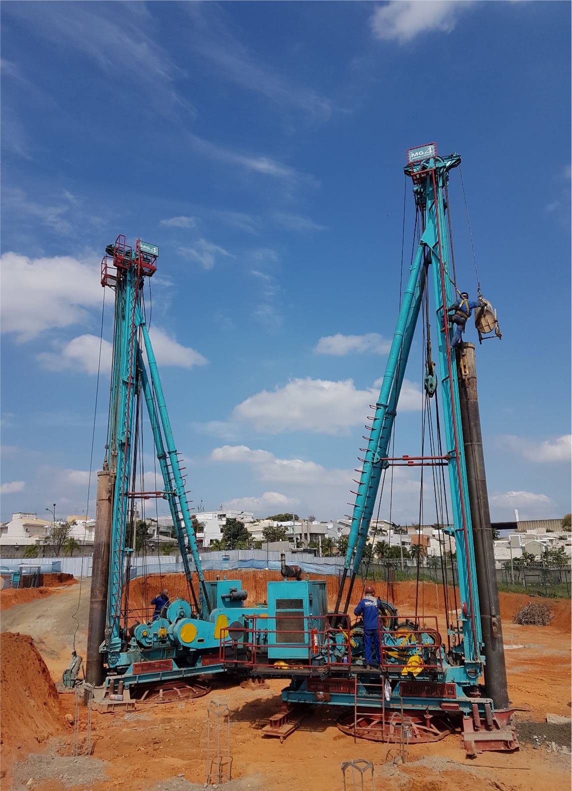 Equipamentos MG4 em obra
